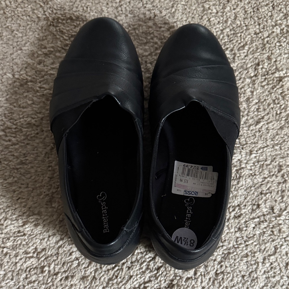 BareTraps Women's Black Slip-On Loafers